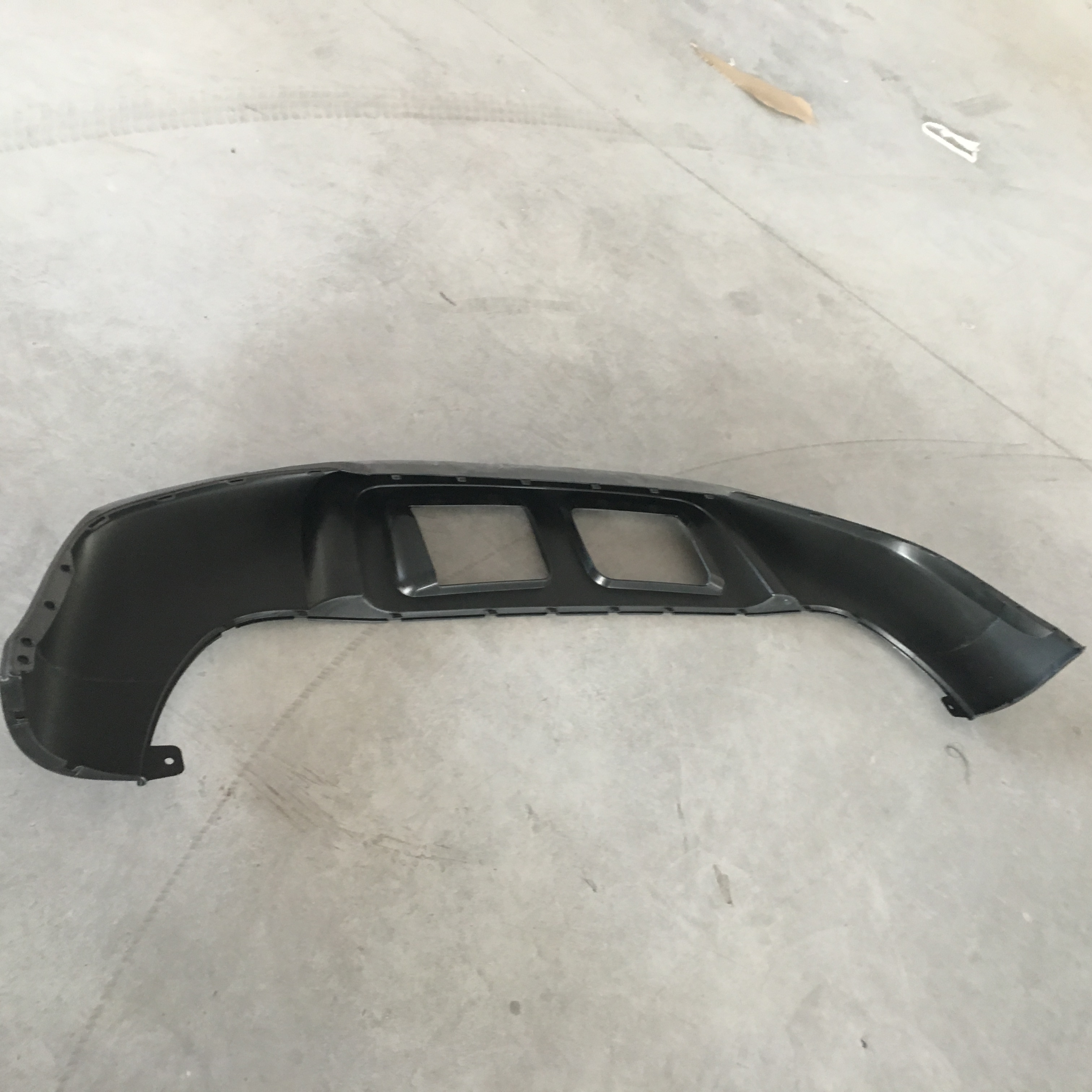 Front bumper lower