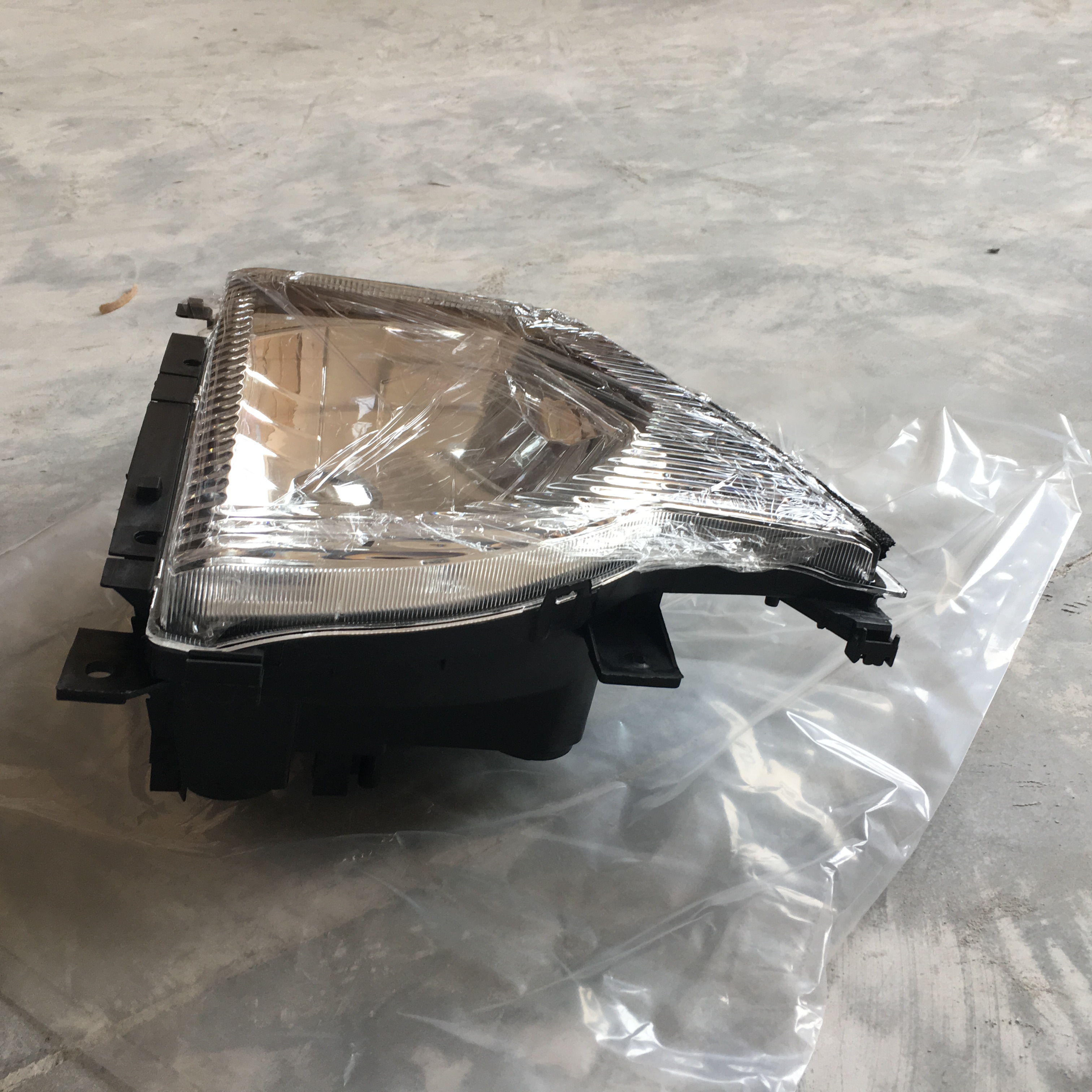 head lamp-RH - 5-97855047 - 3