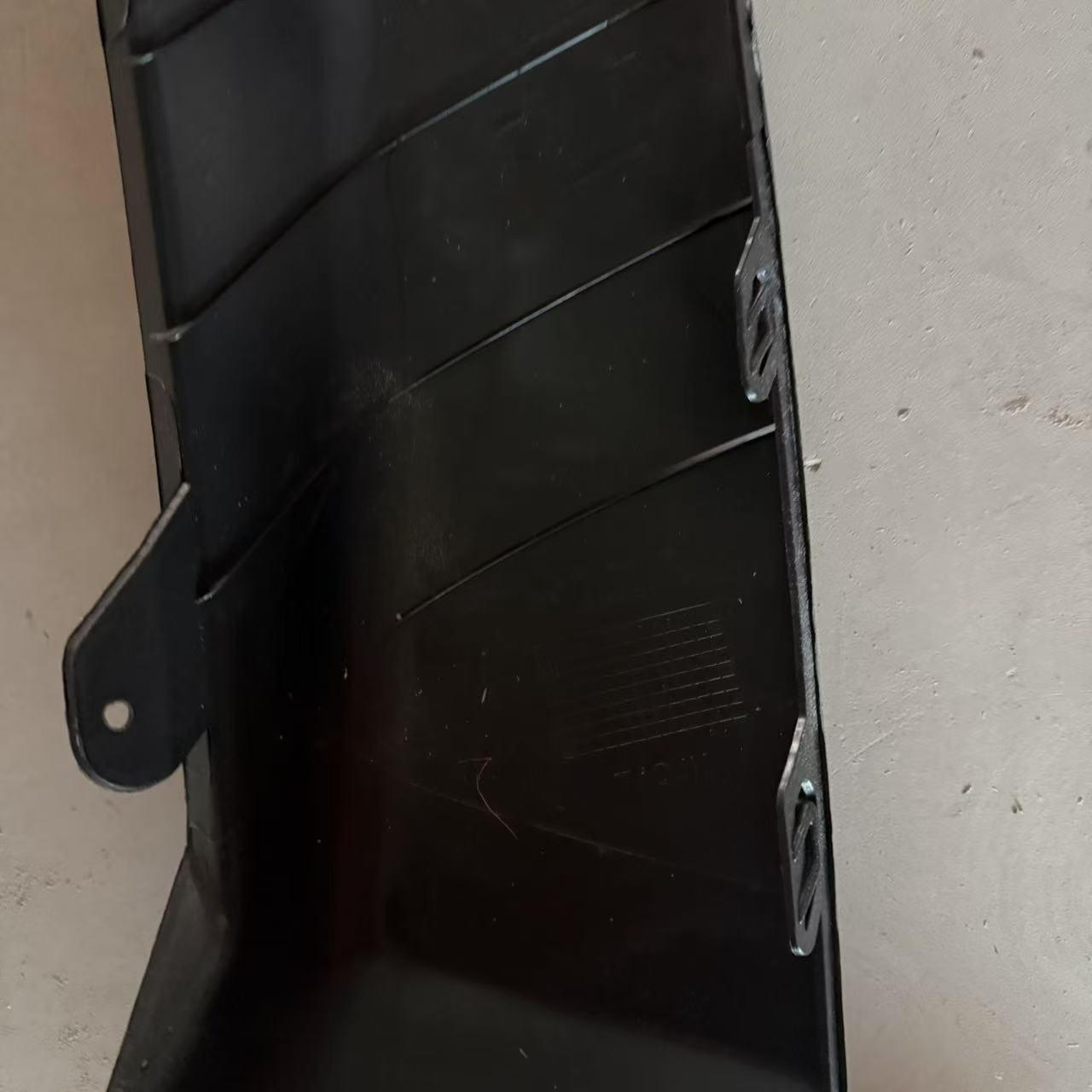 SIDE GUARD RH