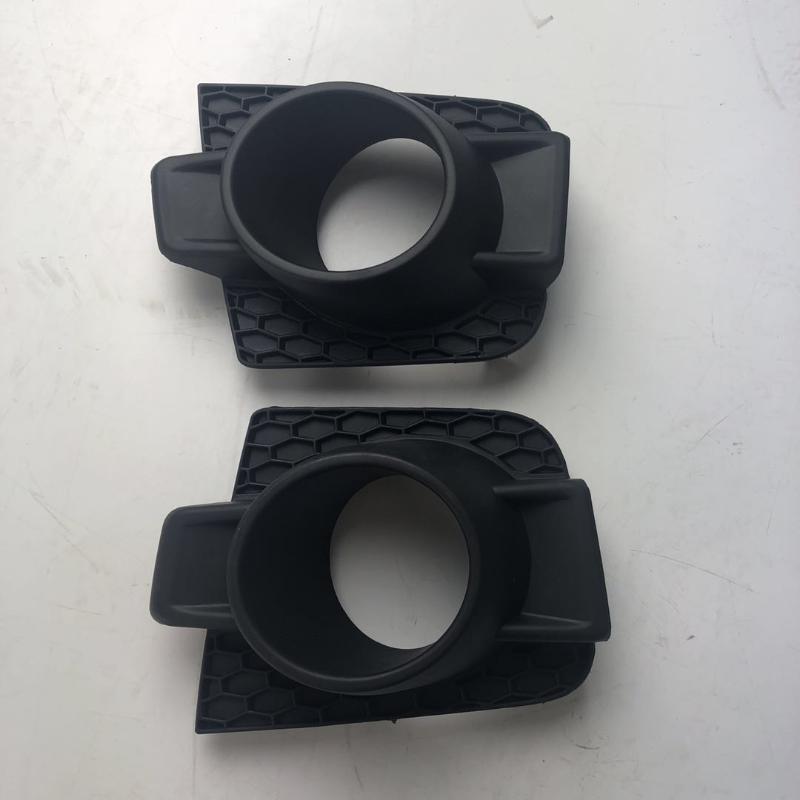 FOG LAMP COVER RH