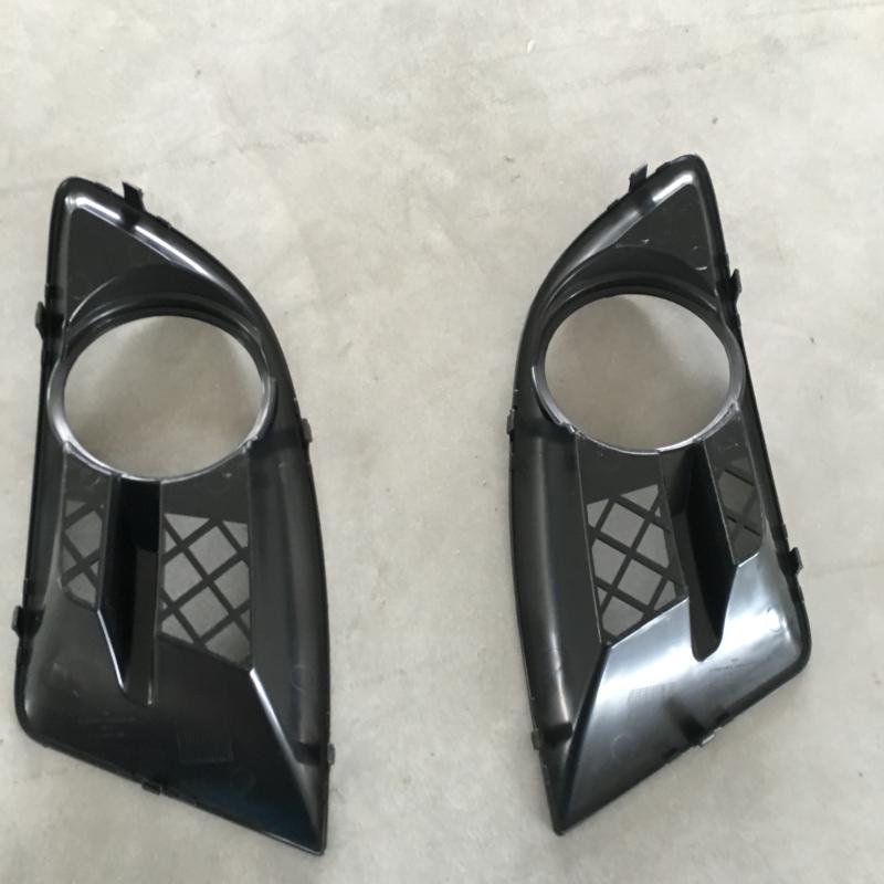 FOG LAMP COVER RH