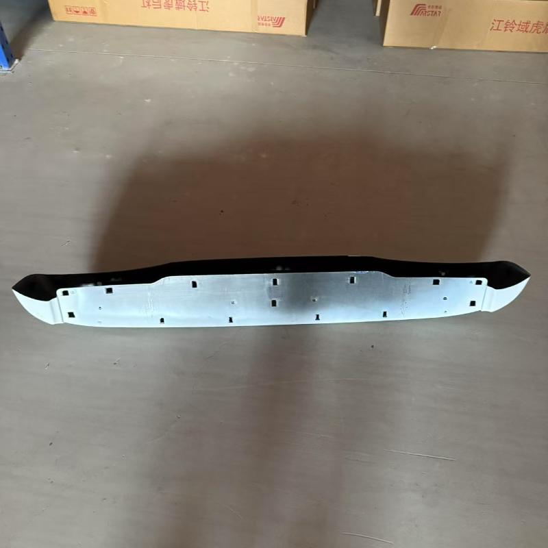 Rear bumper (White)
