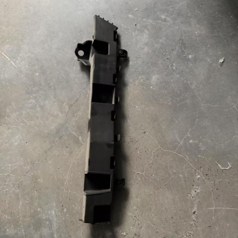 FRONT BUMPER BRACKET RH