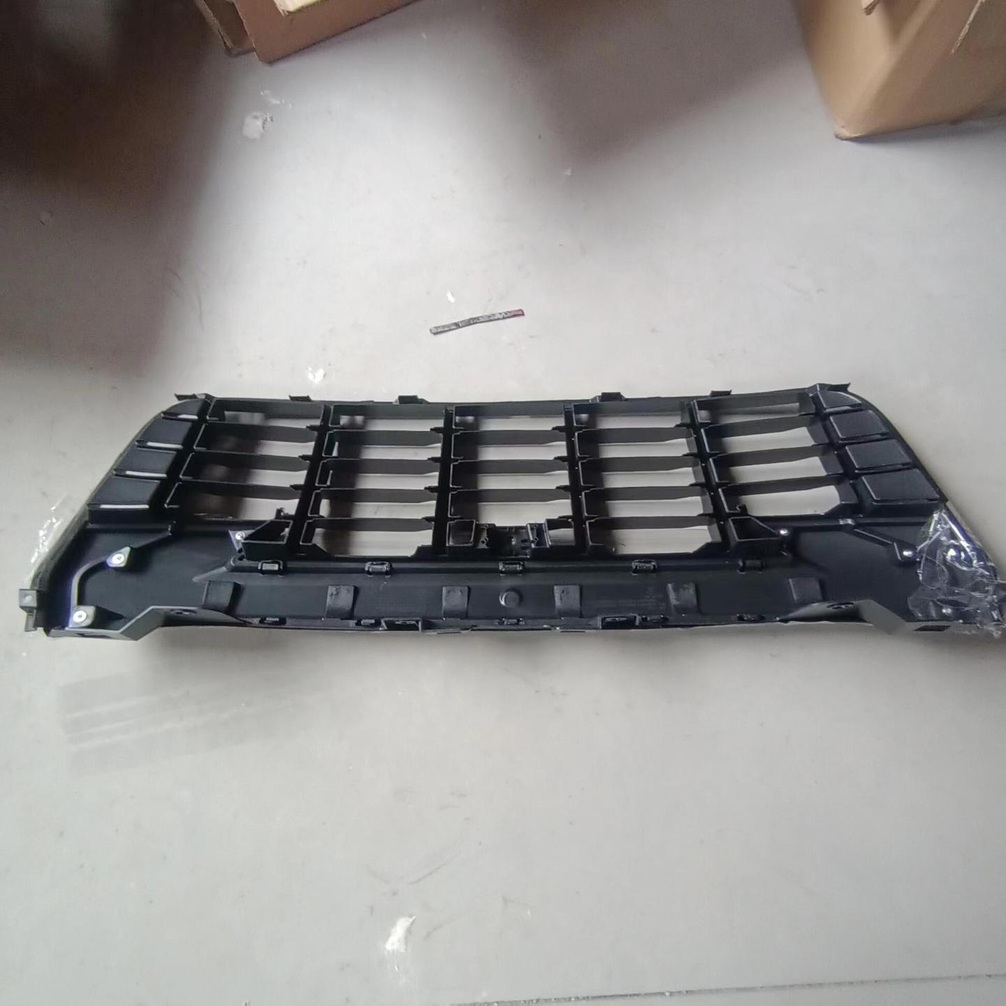 GRILLE(UP)BLACK