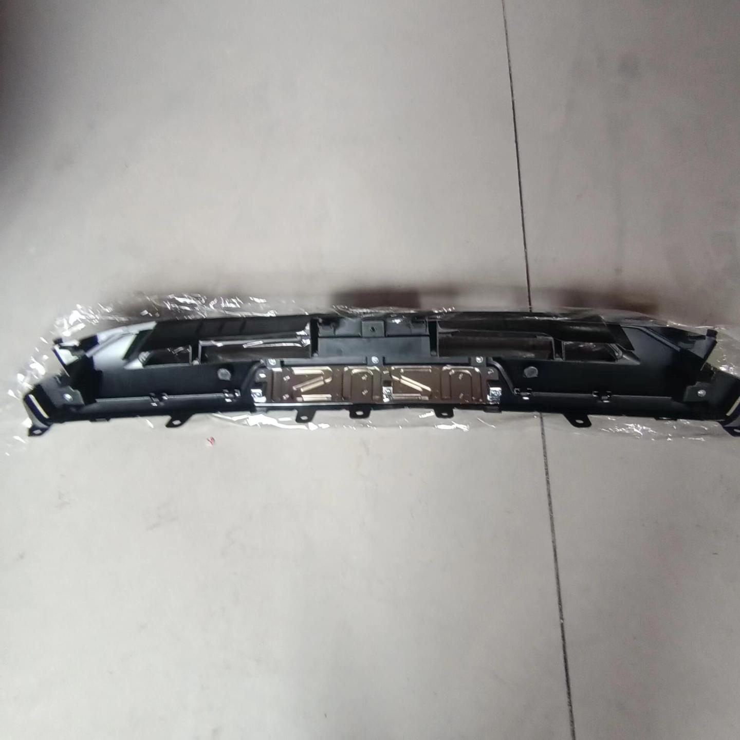 GRILLE(DOWN) CHROME