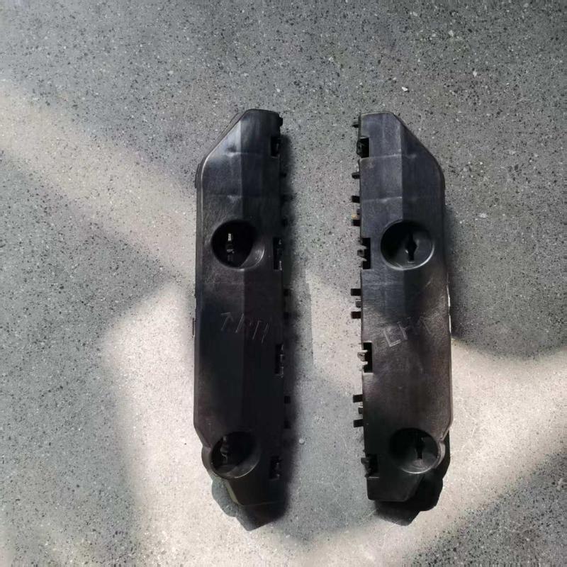 后保险杠安装支架LH下