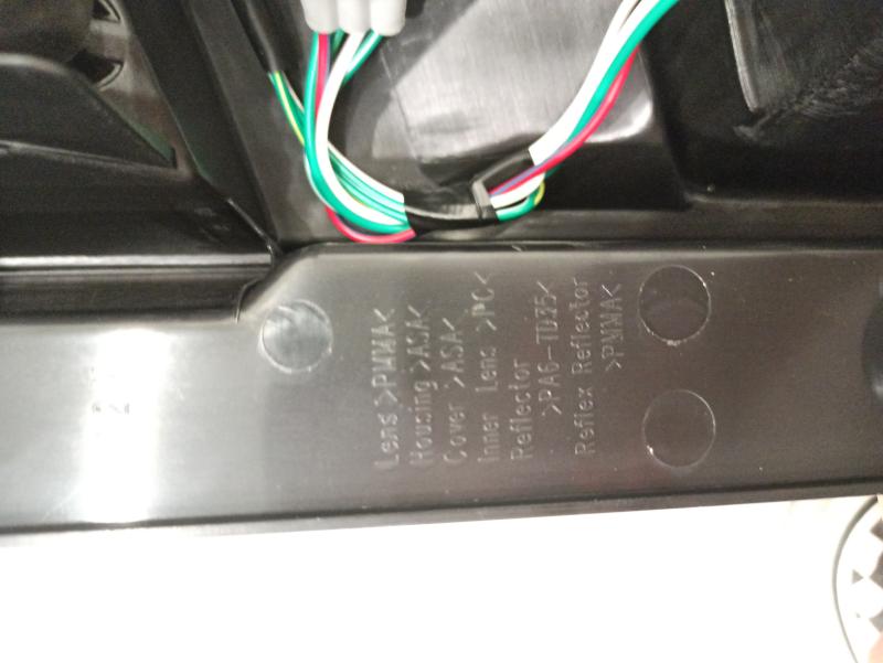 Tail Lamp - 81551-26490 - 5