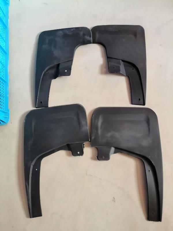 MUDGUARD REAR LH