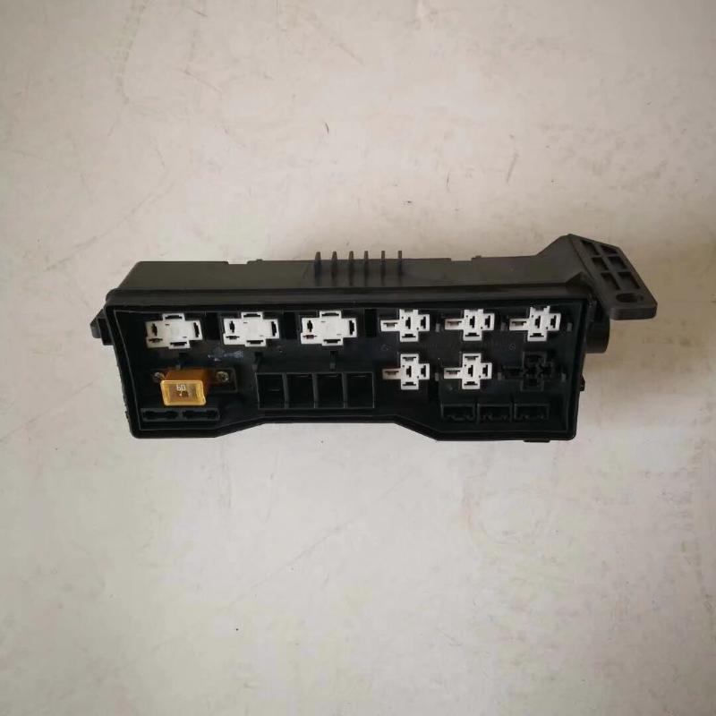FUSE BOX NPR 4.3-WITH 9 FILMS AND 4 SCREW - 8-97063150-1-IN - 2