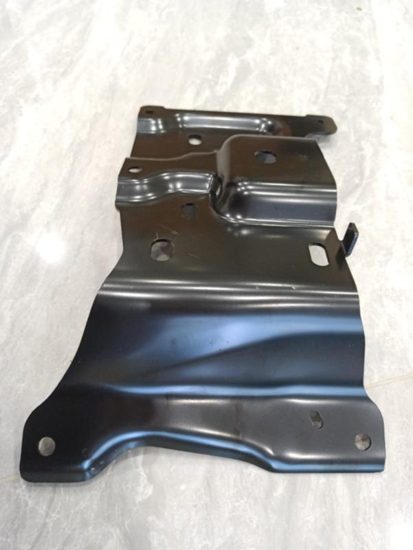Front bumper iron bracket