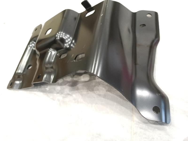 Front bumper iron bracket - JL34-17B984-AA - 3