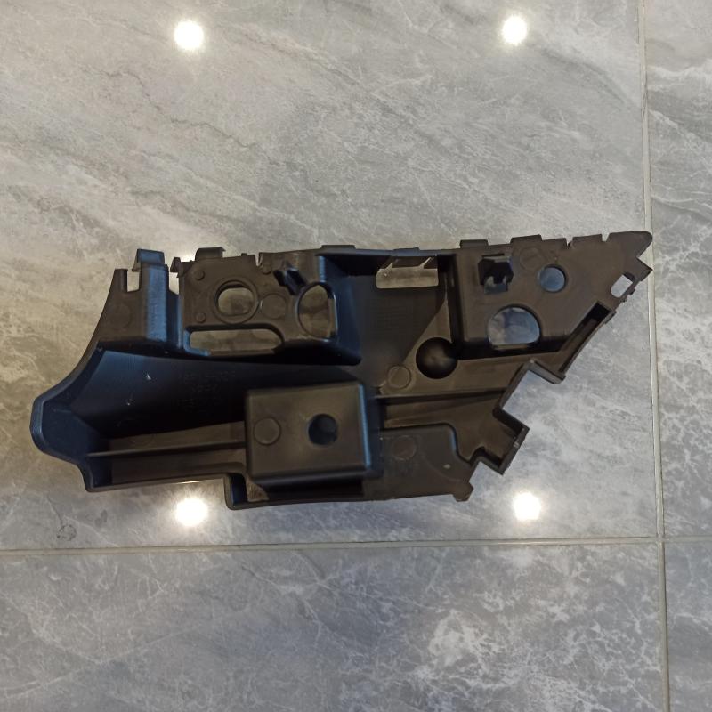 Front bumper support bracket
