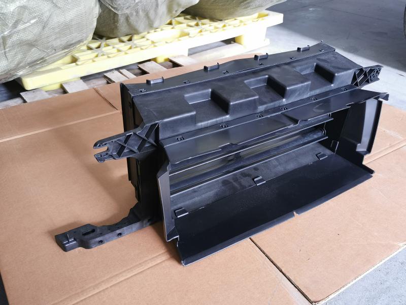 Hood - ML3Z-8475-B - 5
