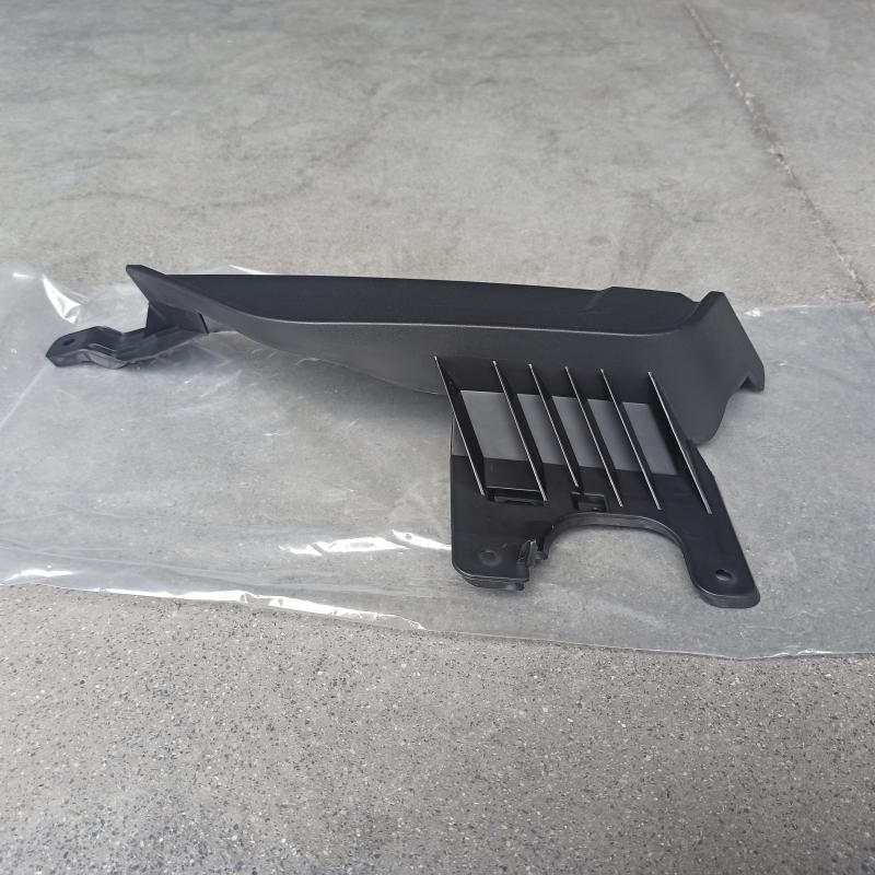 Корпус противотуманной фары без отверстий - ML3Z-17C754-AB - 3