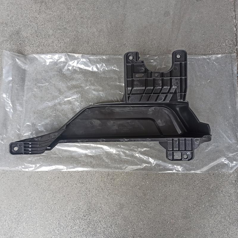 Корпус противотуманной фары без отверстий - ML3Z-17C754-AB - 4