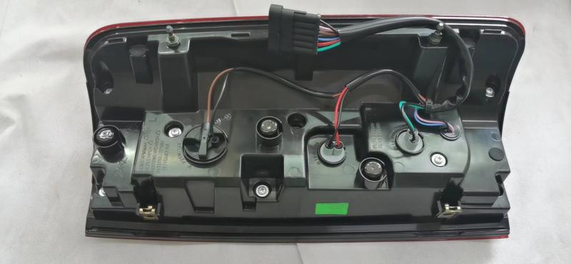 TAIL LAMP RH