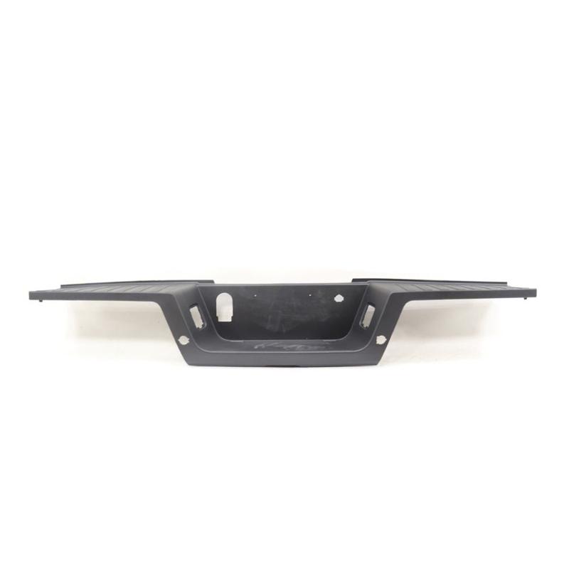 Rear bumper middle step