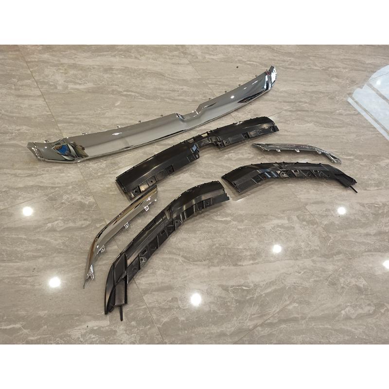 Front bumper chrome trim