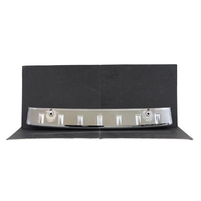 Front bumper lower tray