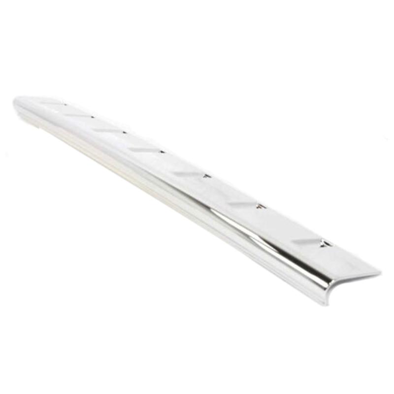 Front bumper lower panel