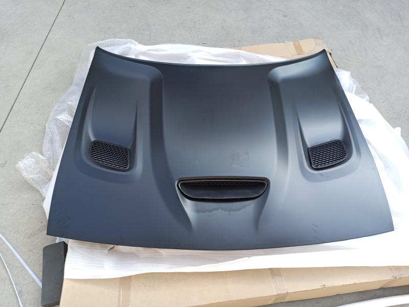 Hellcat triple-vent hood - 47480837AA - 5