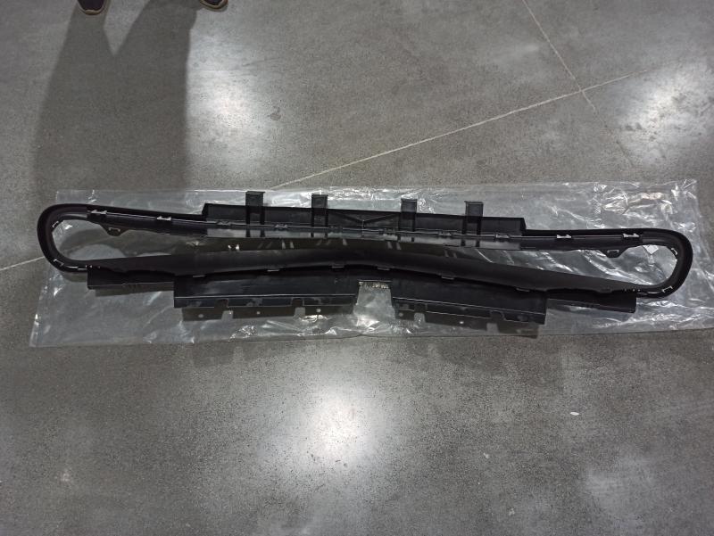 Grille outer frame - 68258750AC - 4