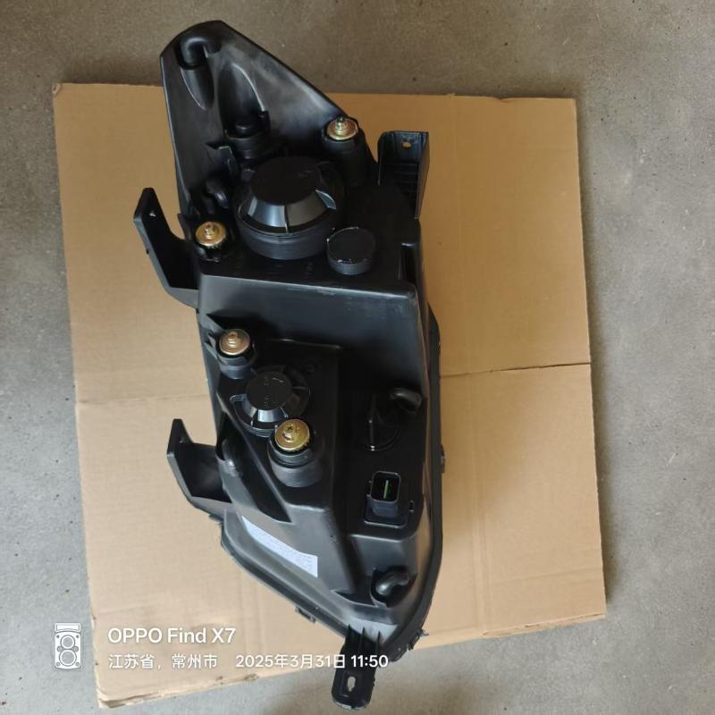Front headlight manual (LH/RH) - 4121010-FA01 - 4