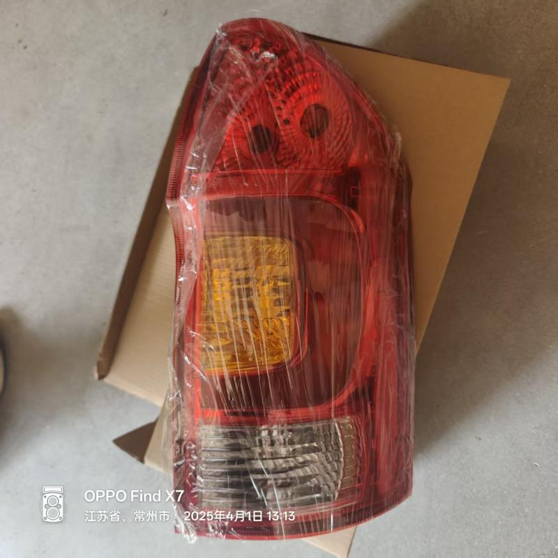 الضوء الخلفي الأيسر/الأيمن - 4133010-FA01/4133020-FA01 - 4