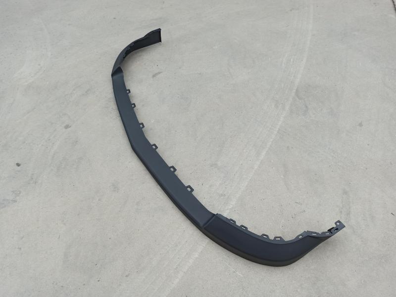 Front bumper upper section
