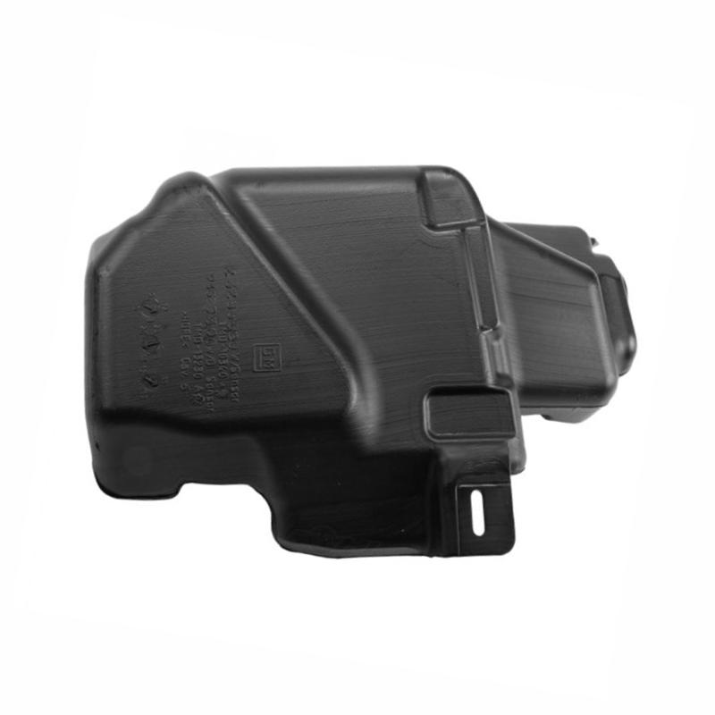 windshield seal fuel tank assembly