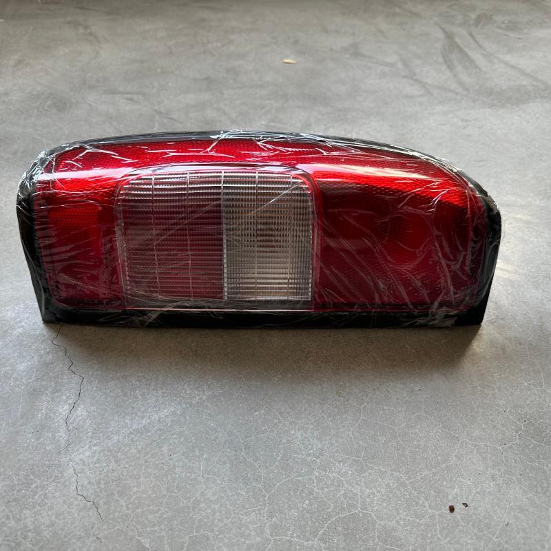 D22 rear tail light (Left) - NS003004/26555-3S200