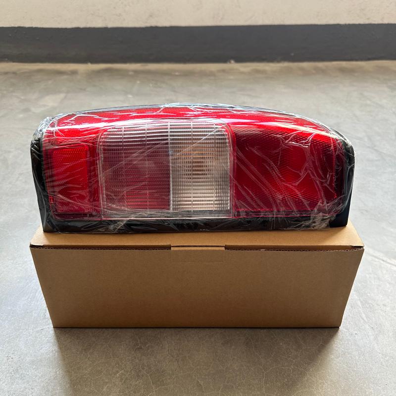 TAIL LAMP RH