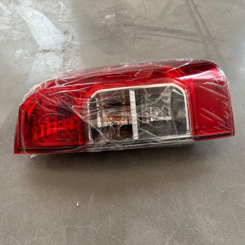 Задний фонарь Navara правый - 26555-5JG0B - 4
