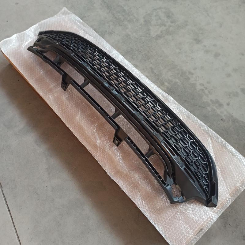 Front bumper grille bar mesh - 23159135 - 3