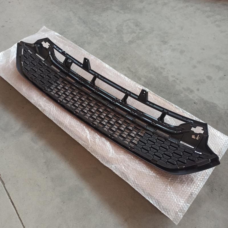 Front bumper grille bar mesh - 23159135 - 4
