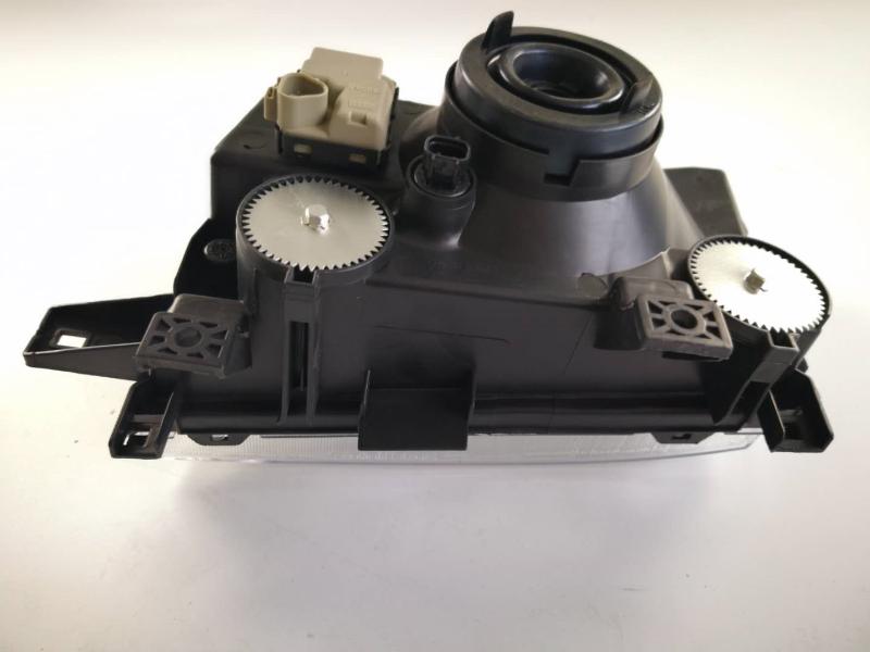 Faro con motor derecho - MK580556-E - 5