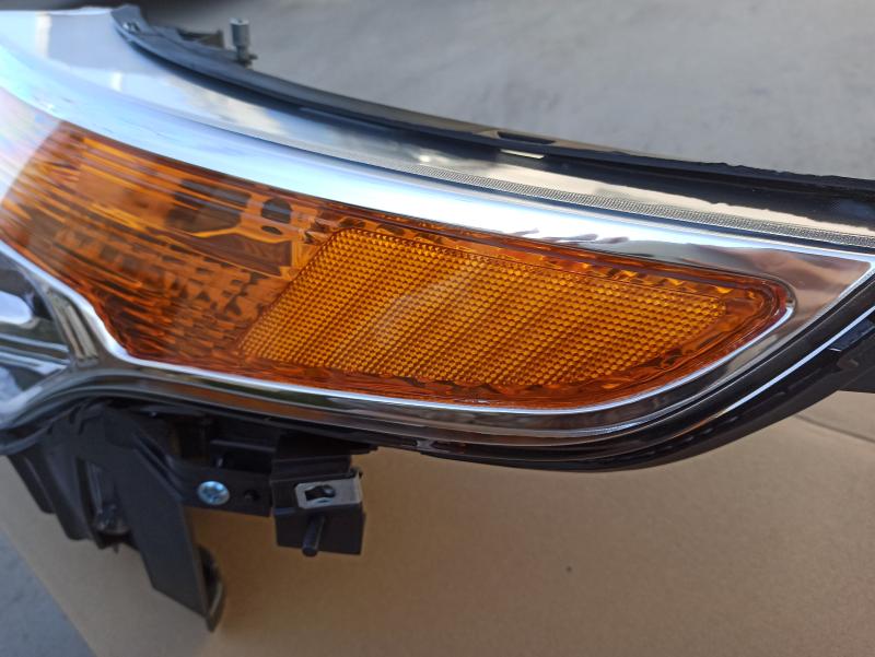 Farlar Amerikan Versiyonu - BB5Z-13008-J - 4
