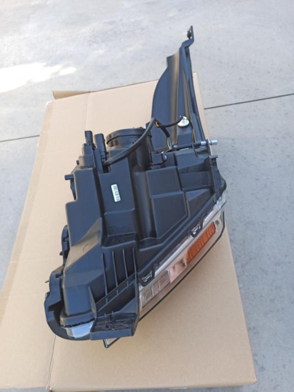 Farlar Amerikan Versiyonu - BB5Z-13008-J - 6