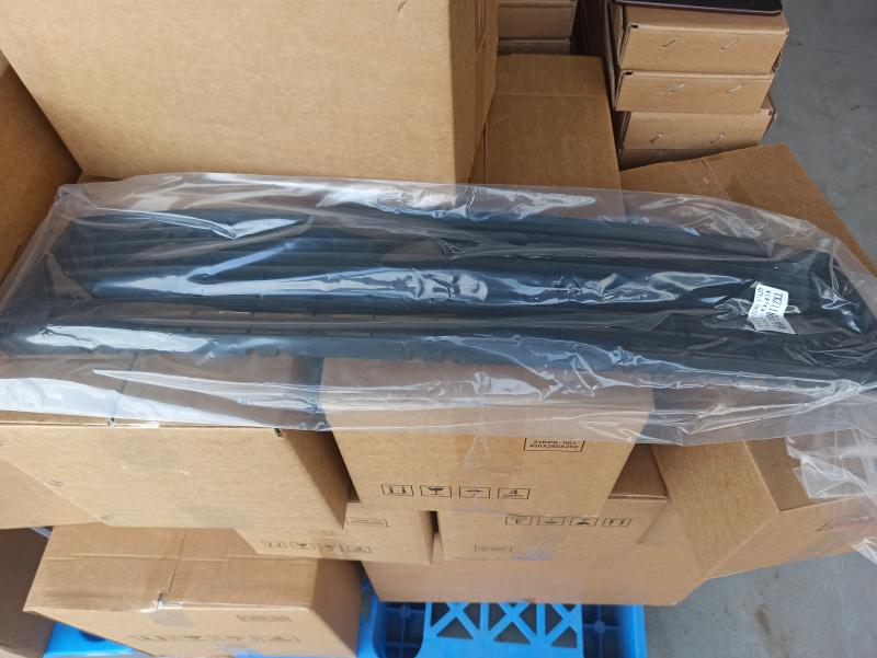front bumper lower grille