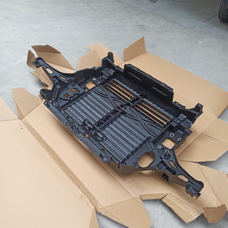 air deflector radiator grille - L1MB105B00AE - 4