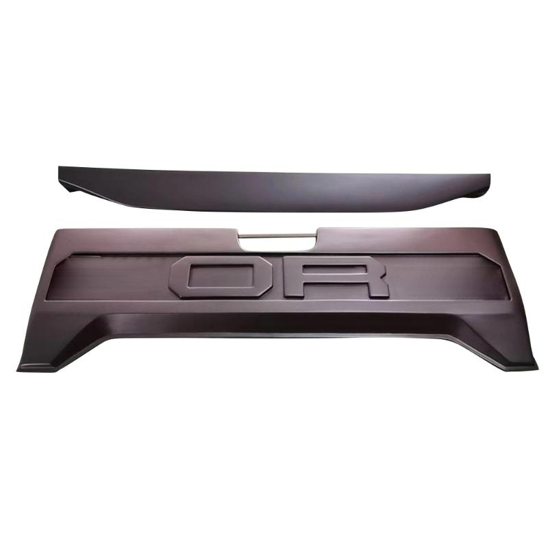 Tailgate trim panel
