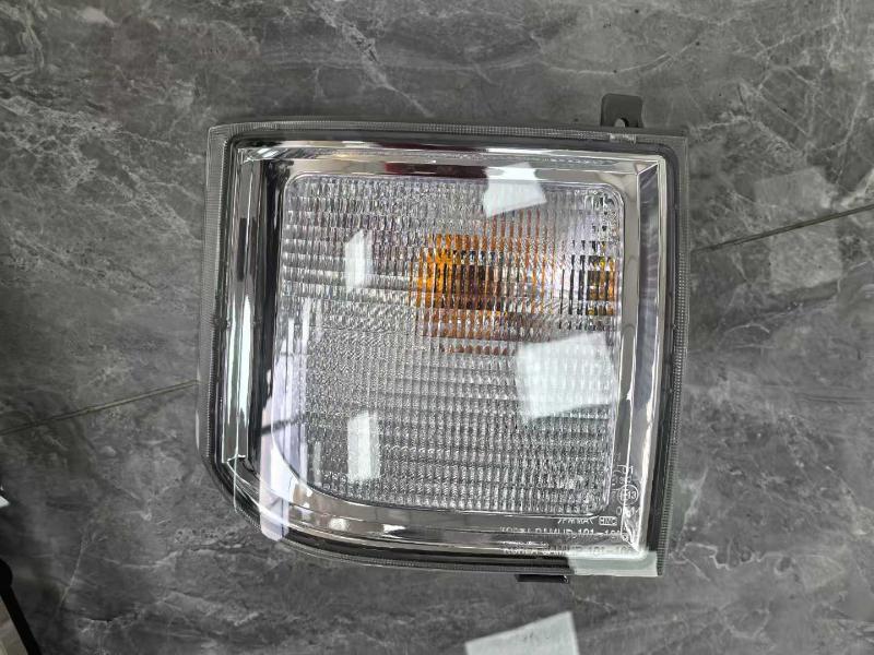 CORNER LIGHT