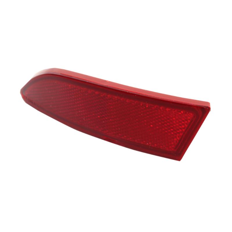 Rear bumper reflector