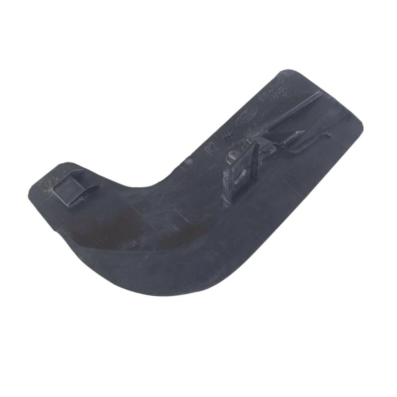 Rear skirt guard