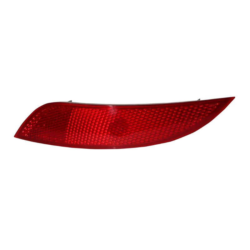 Rear bumper reflector