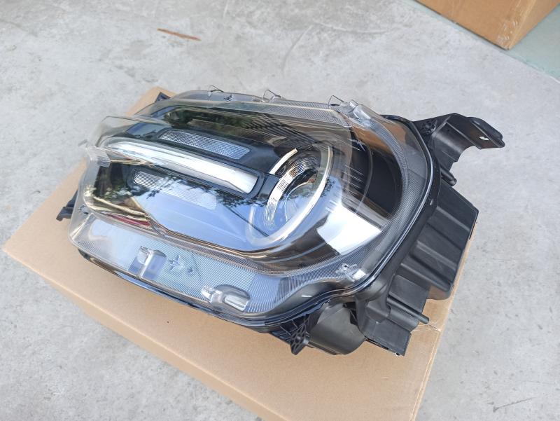 Edición deportiva con faros - M1PZ13008A - 4