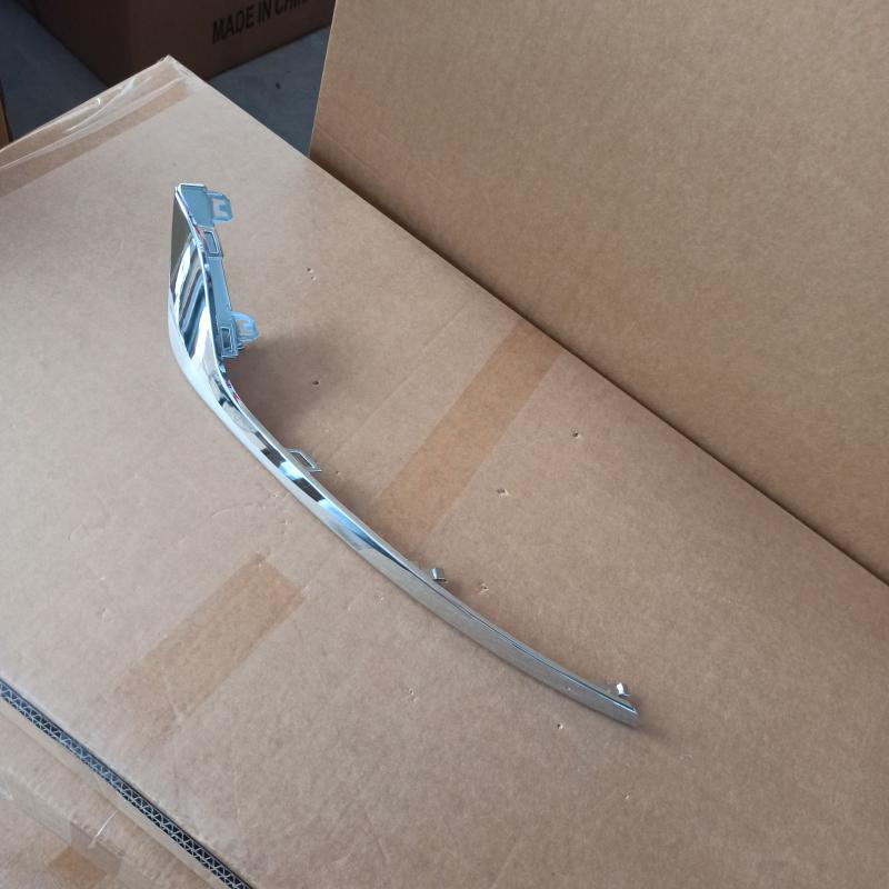 fog light frame trim strip - KS7Z-17B814-CC - 3