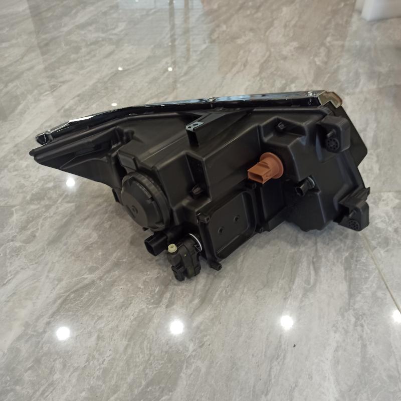 Head Lamp - BT4Z-13008-A - 4