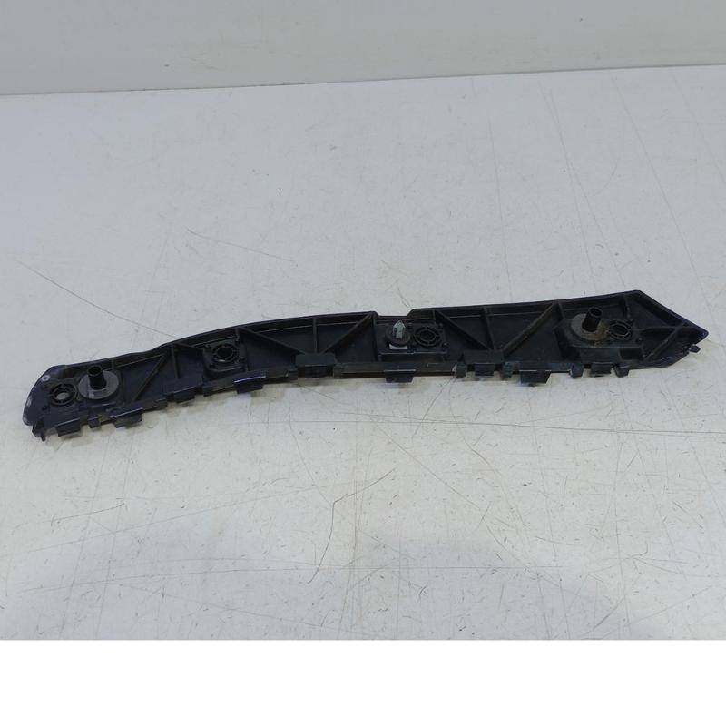 Rear bumper support bracket