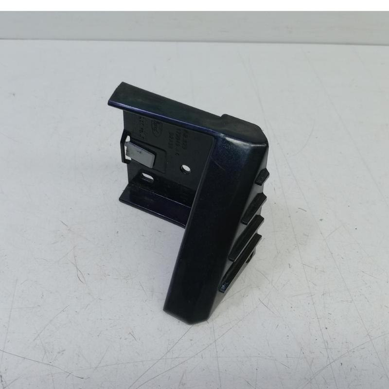 rear bumper small bracket